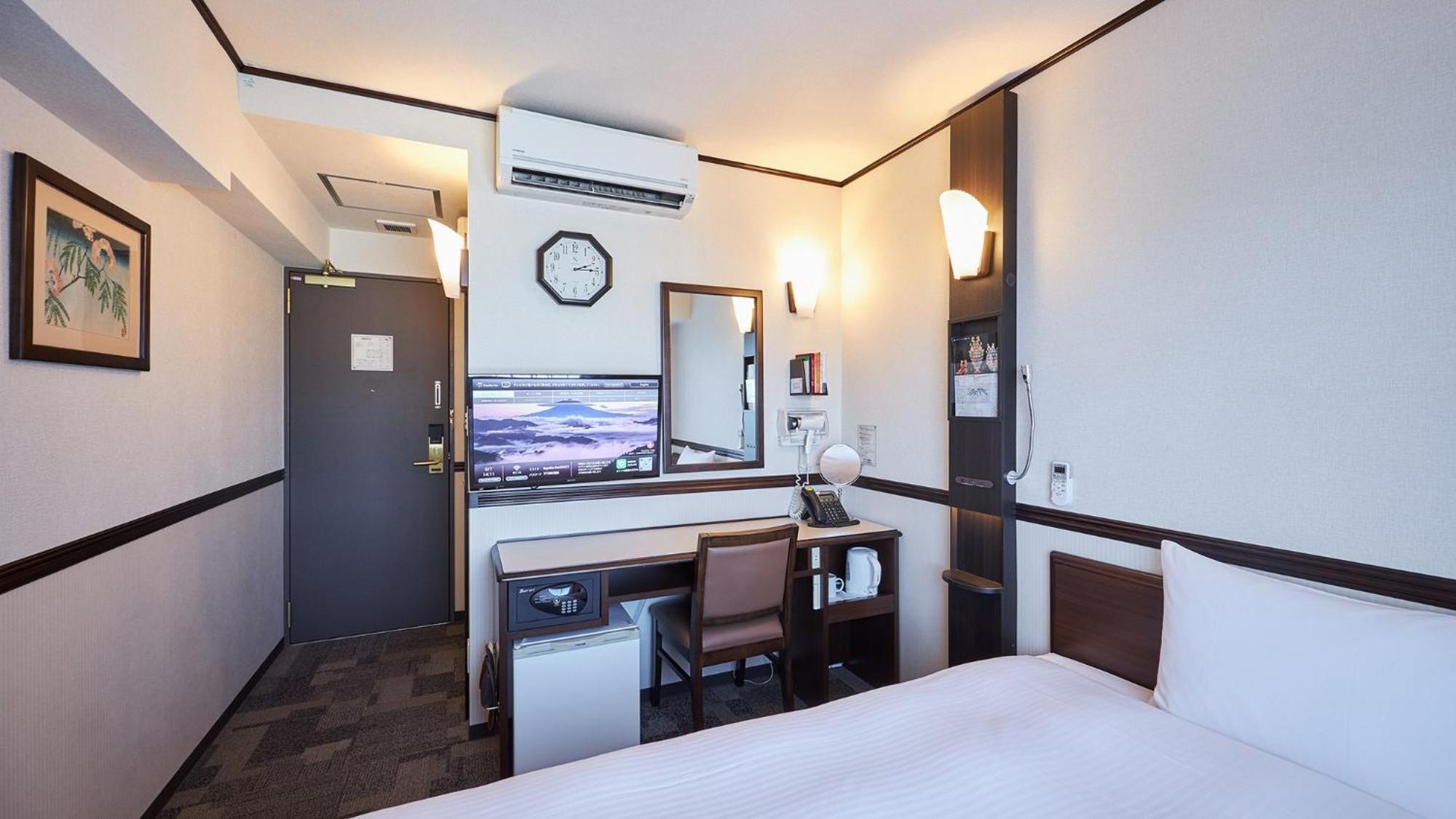 Toyoko Inn Tokyo Eki Yaesu Kita Guchi Zewnętrze zdjęcie