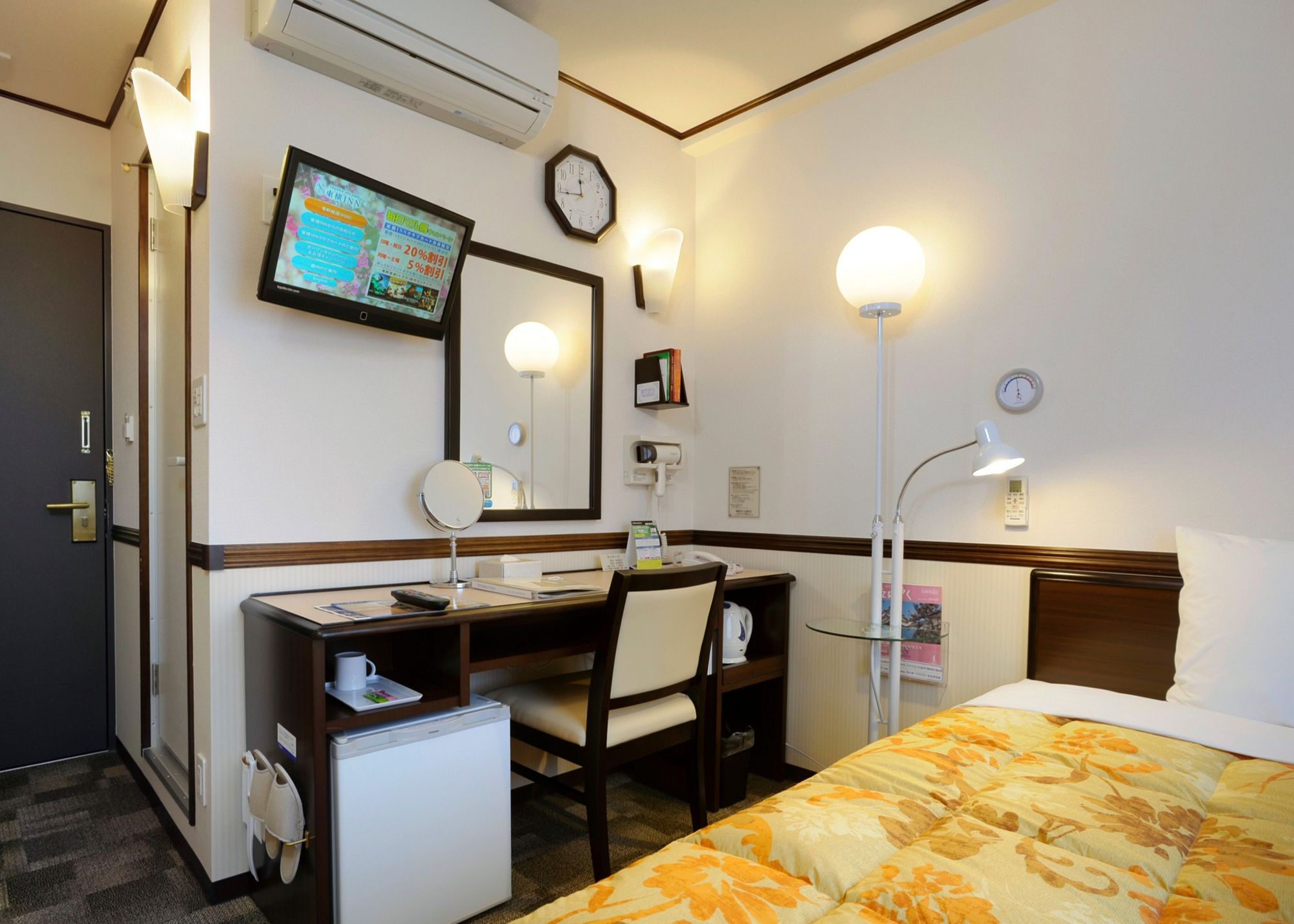 Toyoko Inn Tokyo Eki Yaesu Kita Guchi Zewnętrze zdjęcie