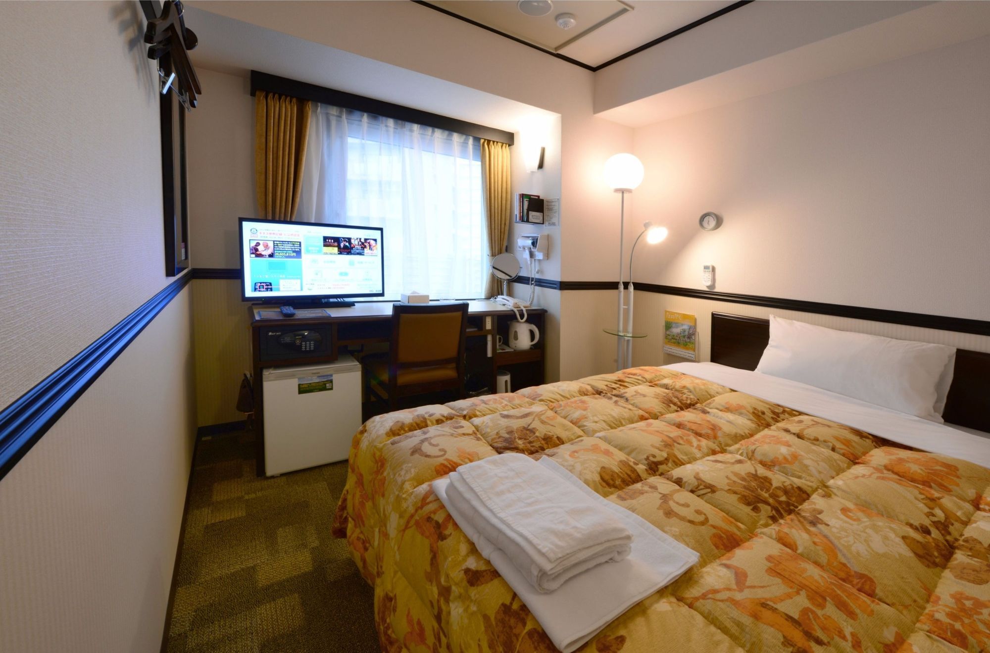 Toyoko Inn Tokyo Eki Yaesu Kita Guchi Zewnętrze zdjęcie